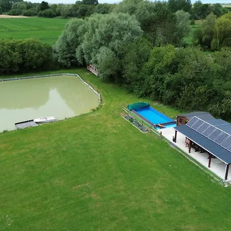 Aux Etangs * Brutelles
